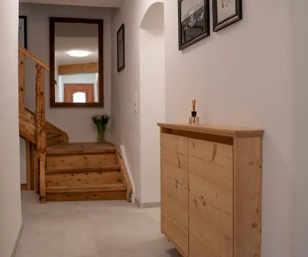 Traditionell-modernes Haus In Hoetting בית נופש